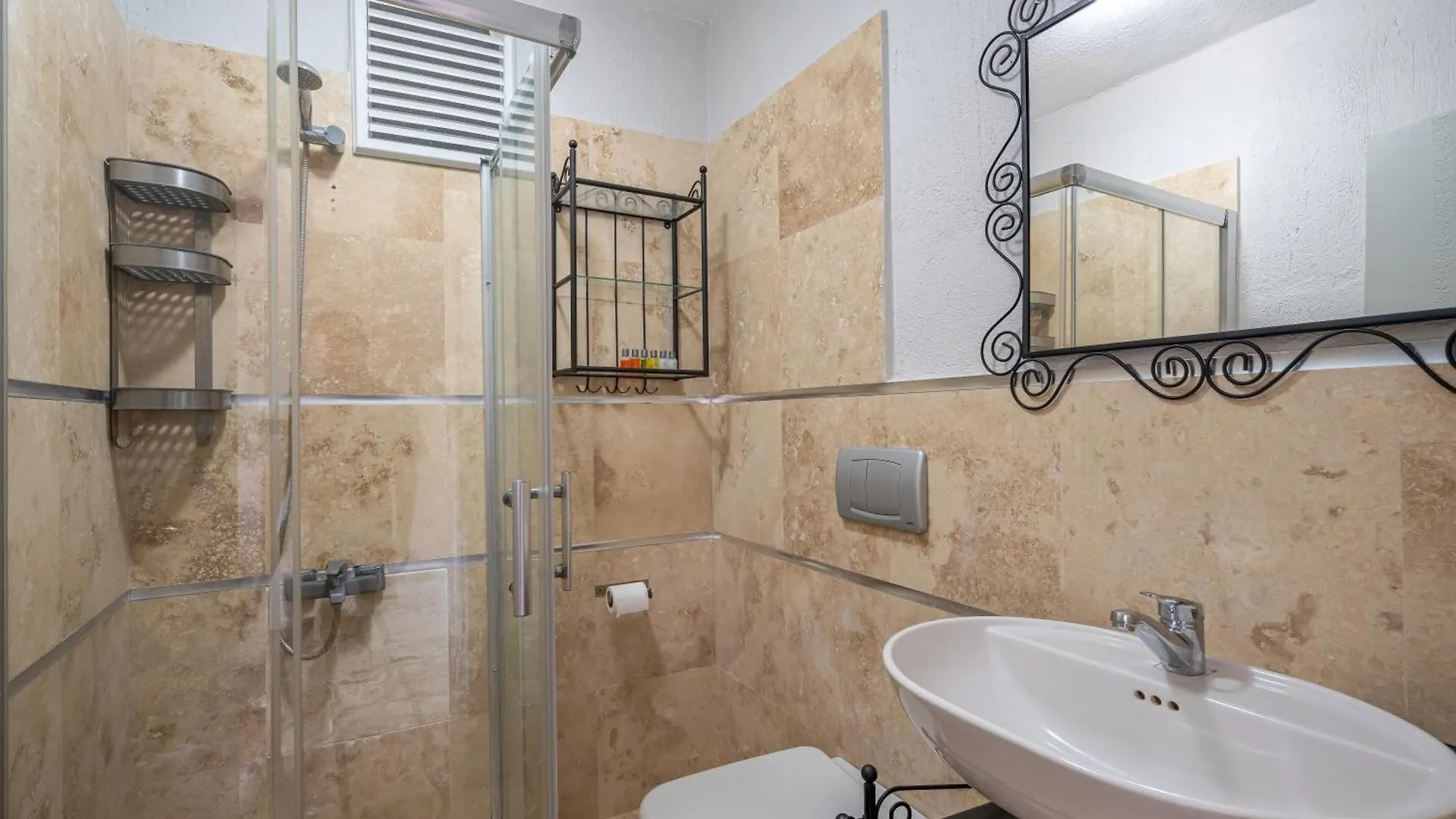 Deruni Ilica Hotel Izmir