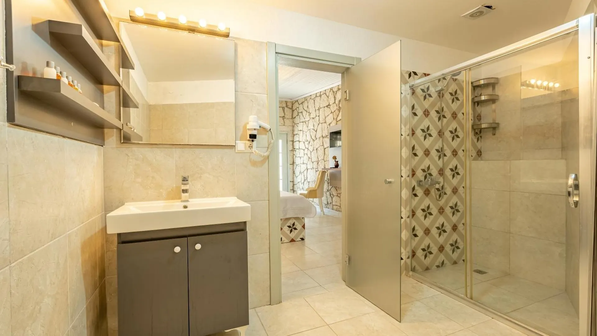Deruni Ilica Hotel Izmir
